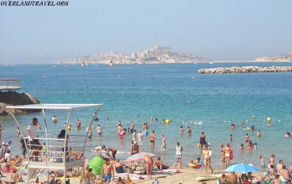 "LES CATALANS" - BEACH IN THE CENTER OF MARSEL. "LES CATALANS" - BEACH IN THE CENTER OF MARSEL.