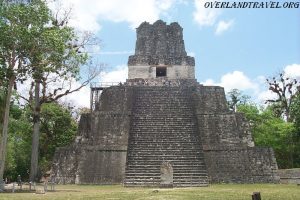Тикаль центр цивилизации майя. Tikal is the center of the Mayan civilization.